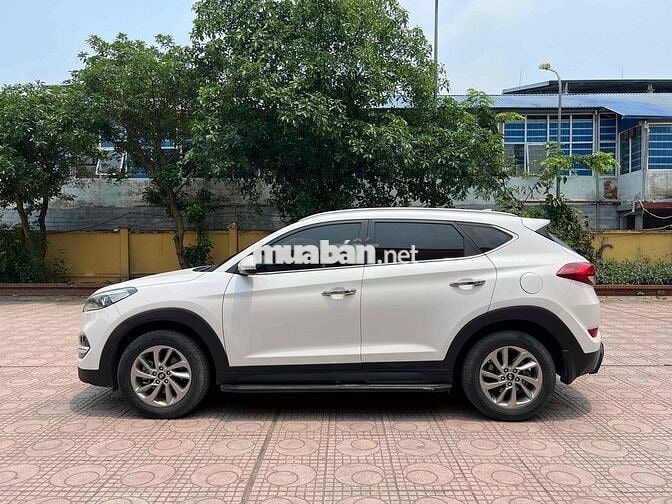 Hyundai Tucson 2018 2.0 AT Base - 80000 km