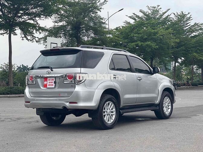 Toyota Fortuner 2014 2.7V 4x4 AT - 130000 km