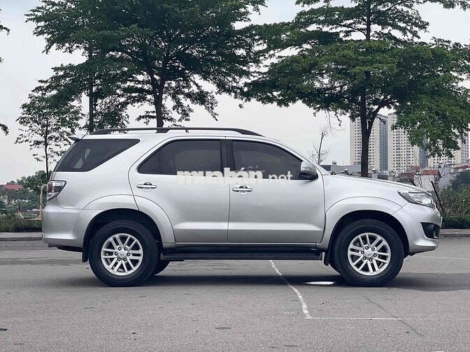Toyota Fortuner 2014 2.7V 4x4 AT - 130000 km