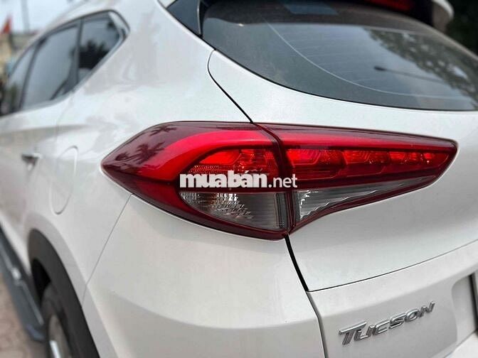 Hyundai Tucson 2018 2.0 AT Base - 80000 km