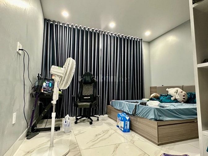 NHÀ RỘNG RÃI, 62,3M2 4PN HOÀ HƯNG, Q.10