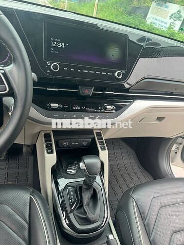 Kia Carens 2022 1.5D Premium