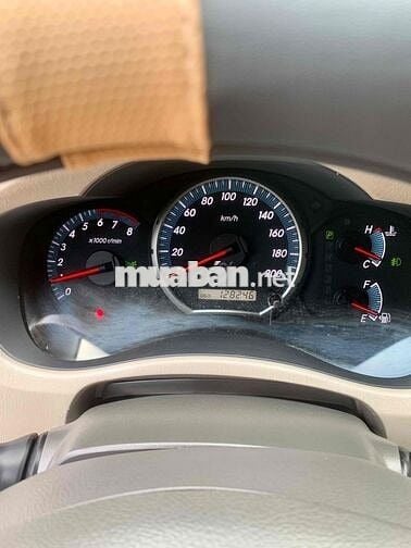 Toyota Innova 2013 bản 2.0V
