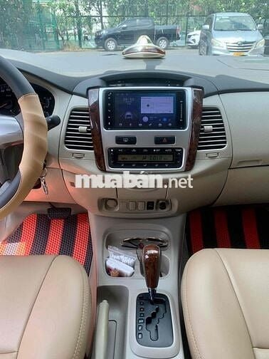 Toyota Innova 2013 bản 2.0V