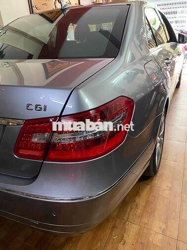 Mercedes E250 loại 4máy kiểu dáng đẹp sang trọng