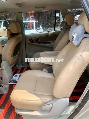 Toyota Innova 2013 bản 2.0V