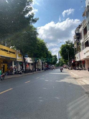 🌇mặt tiền 6 lầu 4,1x 17,5 (71m2 ) gần trung tâm 
