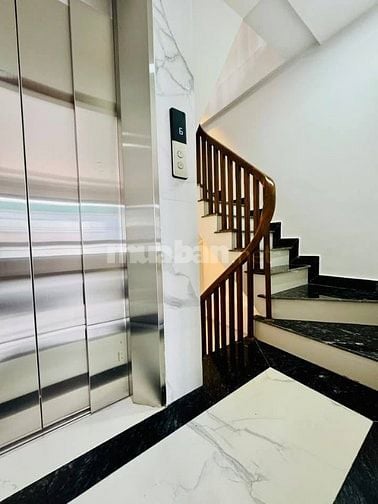Nhà Đẹp, Mới, Thang Máy, Phố Giáp Bát 33m, 6 tầng, mt 4.3m, giá 8.6 tỷ