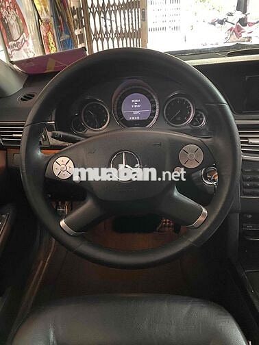 Mercedes E250 loại 4máy kiểu dáng đẹp sang trọng
