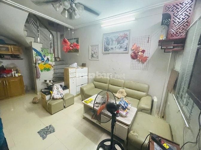 Bán Nhà Lô Góc Ngọc Thụy - 54m - Otô vào nhà - Giá 6,8 Tỷ