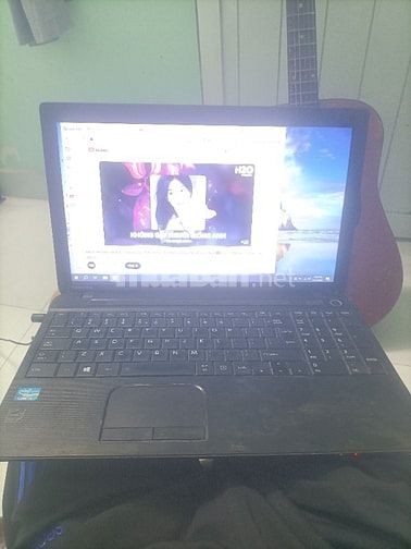 Bán gấp Laptop Toshiba Satellite 16in i3/6gb full tính năng.