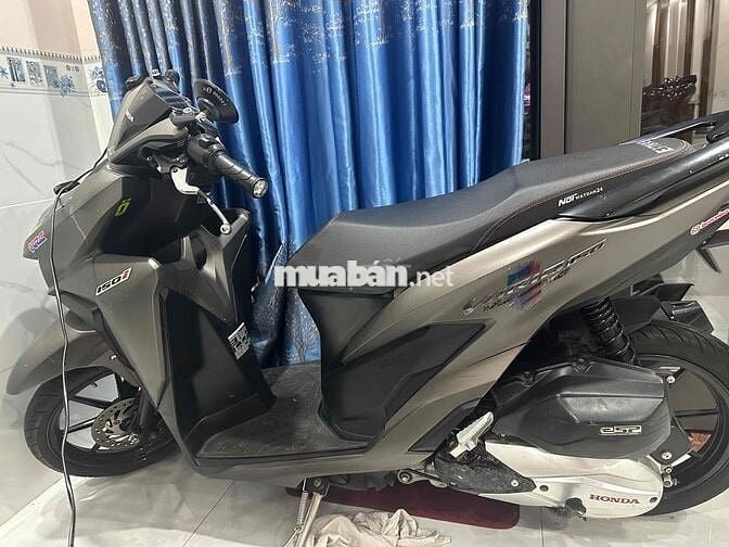 Nhà còn dư chiếc vario 150 ít đi ( chính chủ) Zin
