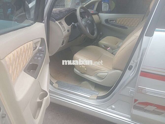 Toyota Innova 2015 2.0E - 108000 km