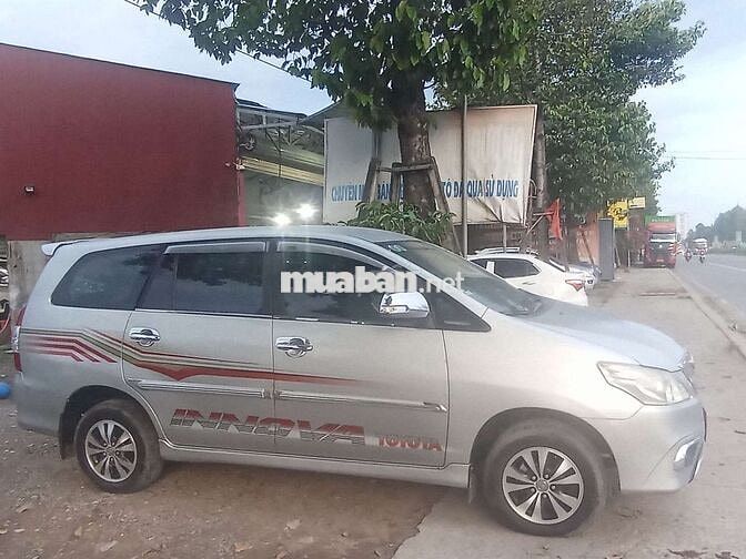 Toyota Innova 2015 2.0E - 108000 km