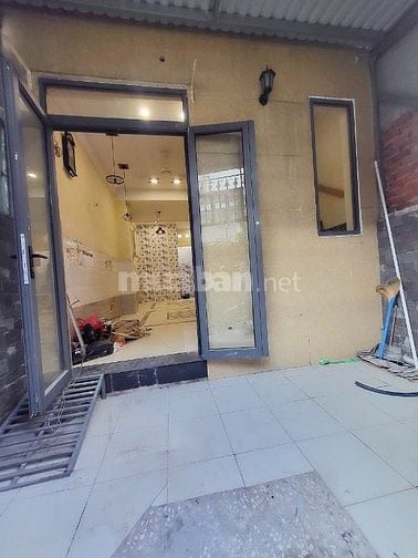 Cho thuê nhà 2 tầng đúc,mới sơn ở liền,2PN, 80M2, Linh Đông,Thủ đứ
