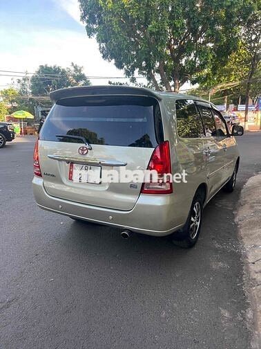 Toyota Innova 2006 G - 220000 km