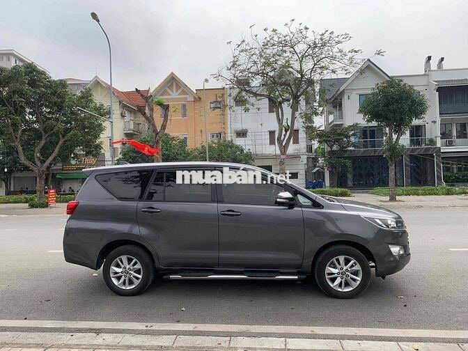 Toyota Innova 2017 2.0E - 19000 km