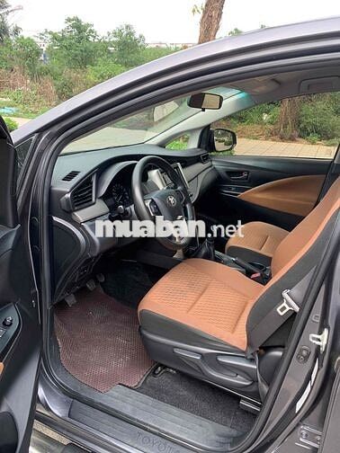 Toyota Innova 2017 2.0E - 19000 km