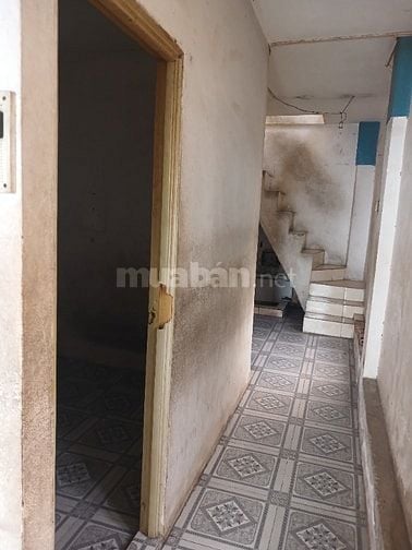 Bán nhà DT: 3m X 10 1T+1 lửng 2pn đường 5m 