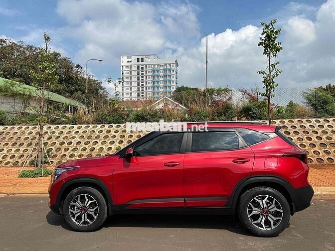 Kia Seltos 2023 - 18000 km