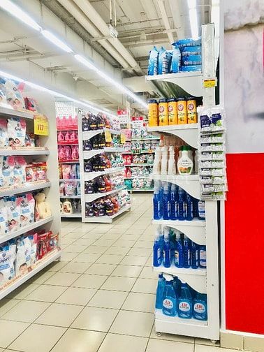 TUYỂN DỤNG NHÂN VIÊN TẠI Q10-TRỰC QUẦY, BÁN HÀNG, PHỤ KHO, TẠP VỤ....