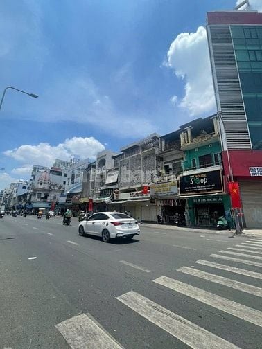 Bán nhà MT đường Ngô Quyền, diện tích đẹp 4x25m.