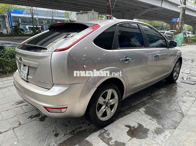 Ford Focus 2011 1.8 AT - 90000 km