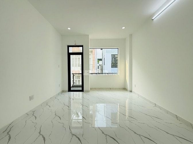 Bán gấp nhà 3 lầu ô tô ngủ trong nhà Bùi Quang Là, P12 Gò Vấp 6,45 tỷ