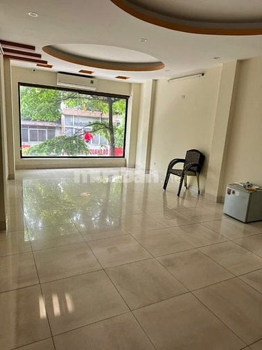 Cho thuê làm văn phòng, nhà mặt phố Khâm Thiên, quận Đống Đa