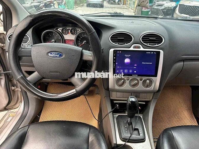 Ford Focus 2011 1.8 AT - 90000 km