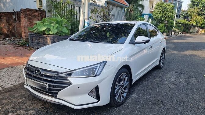 Hyundai Elantra 2021 2.0 AT - 6600 km