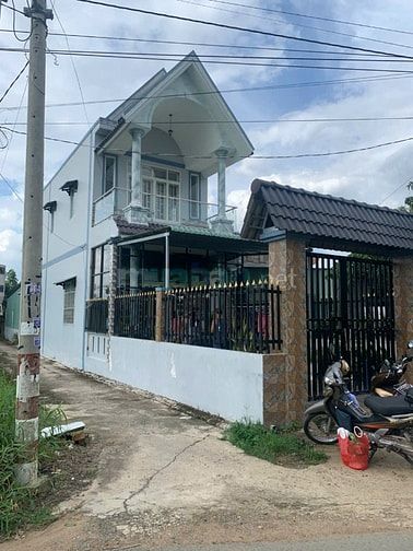 Cần bán nhà nguyên căn 135m² đường nhựa 6m huyện Cần Giuộc, Long An
