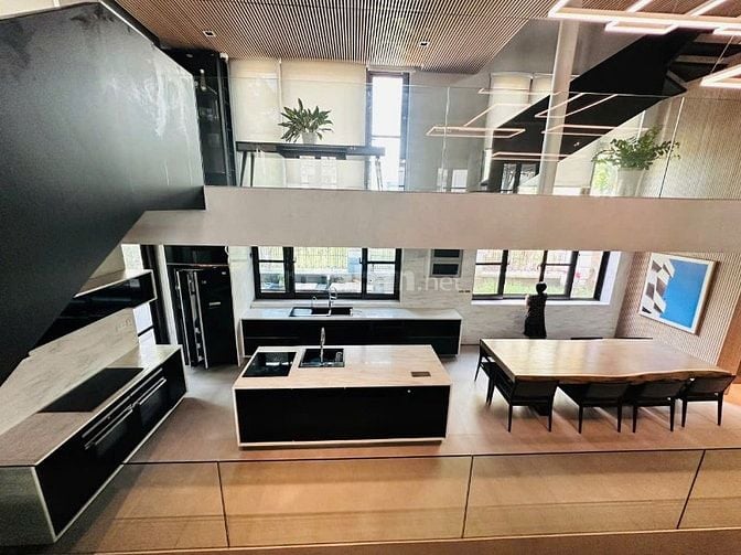 Bán biệt thự Vinhomes Tân Cảng, 275m2 đất, 1 hầm + 4 tầng, 4PN