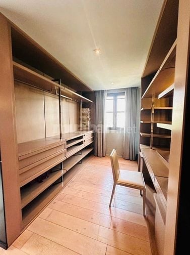 Bán biệt thự Vinhomes Tân Cảng, 275m2 đất, 1 hầm + 4 tầng, 4PN