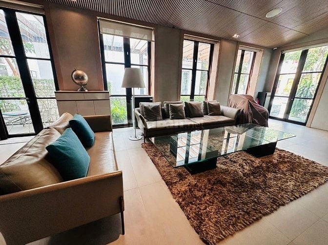 Bán biệt thự Vinhomes Tân Cảng, 275m2 đất, 1 hầm + 4 tầng, 4PN