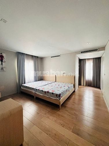 Bán biệt thự Vinhomes Tân Cảng, 275m2 đất, 1 hầm + 4 tầng, 4PN
