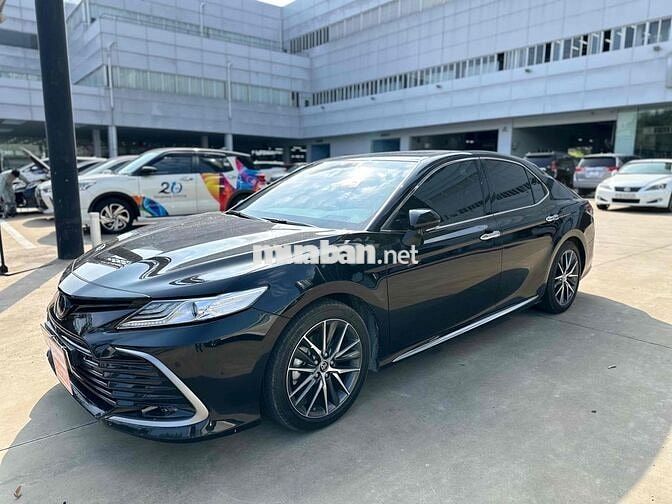 Toyota Camry 2022 2.5 Q - 14100 km xe HÃNG BHANH