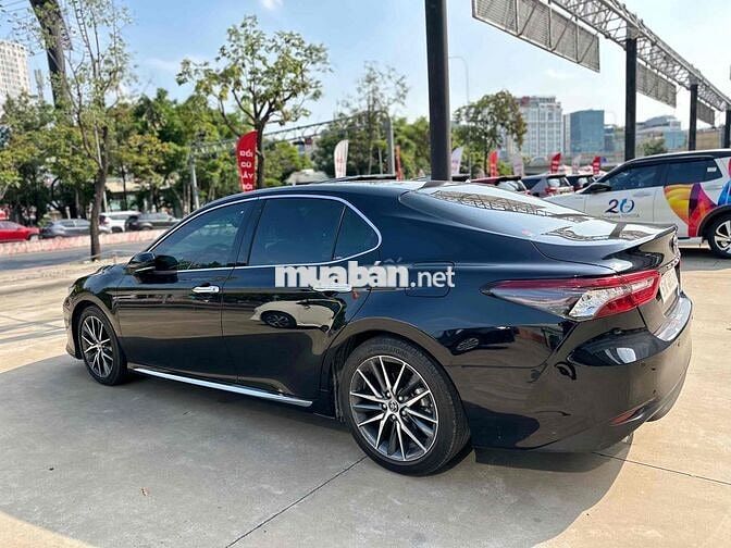 Toyota Camry 2022 2.5 Q - 14100 km xe HÃNG BHANH