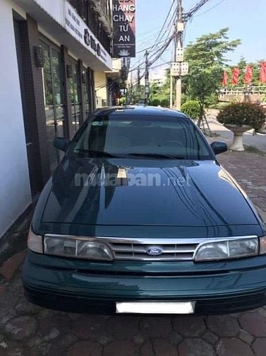 Ford Crown Victoria LX 1995 . Số tự động 