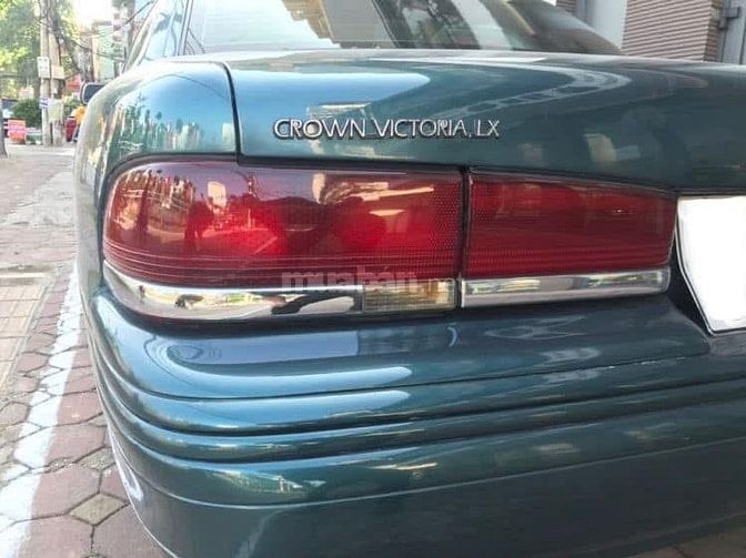 Ford Crown Victoria LX 1995 . Số tự động 