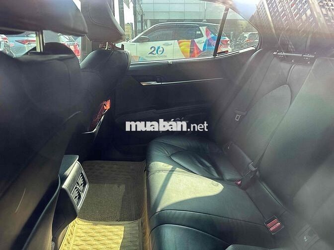 Toyota Camry 2022 2.5 Q - 14100 km xe HÃNG BHANH