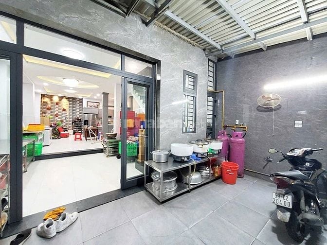 Căn nhà mơ ước trung tâm Q7, ngang 6m, 67 m2, chỉ 8.3 tỷ.