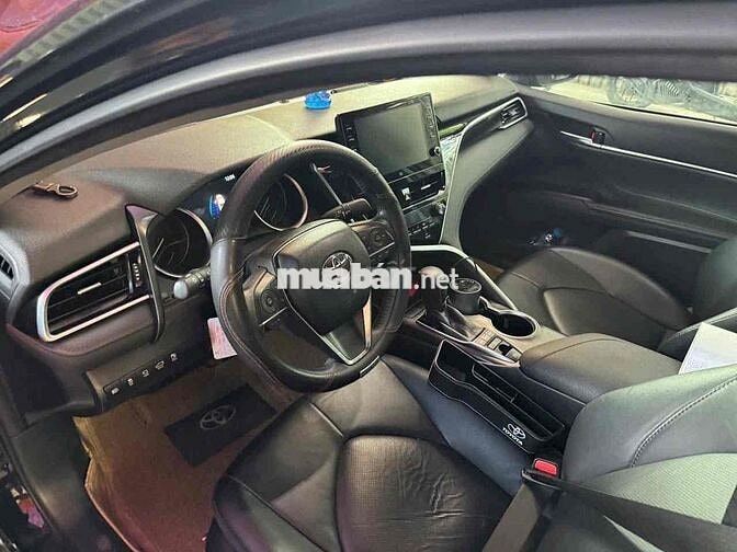 Toyota Camry 2022 2.5 Q - 14100 km xe HÃNG BHANH