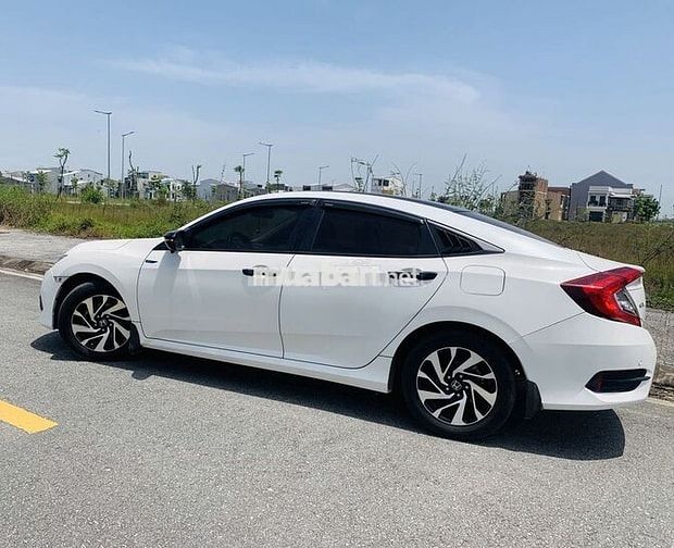 Honda Civic 2018 1.8 E - 76000 km