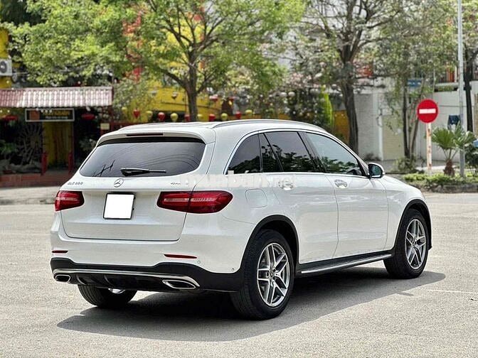 Mercedes Benz GLC Class 2018 300 4MATIC AT - 52000