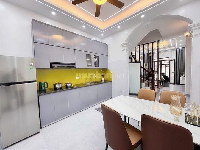 Chính chủ bán nhà 4 tầng 50m2 ngõ 192 Lê Trọng Tấn, ô tô 9,5 tỷ
