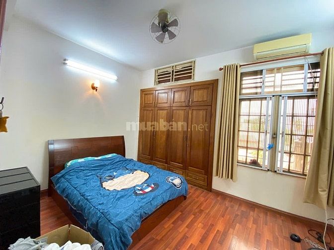 Bán nhà 3 tầng Út Tịch sát mặt tiền, Hẻm xe hơi 68m2 nhỉnh 11 tỷ