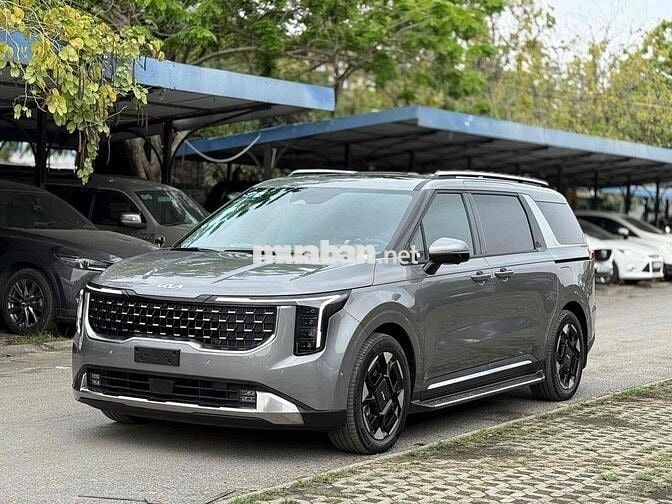 Kia Carnival 2024 2.2D Signature  - 1700 km