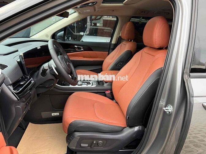 Kia Carnival 2024 2.2D Signature  - 1700 km
