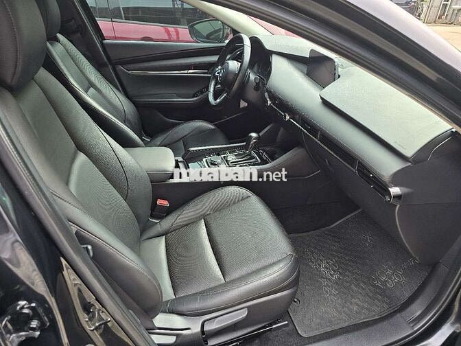 Mazda 3 Luxury sx 2022 xe chất
